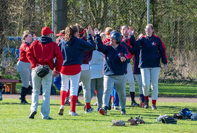 Softbal dames 1 teamsport