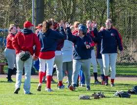 Softbal dames 1 teamsport